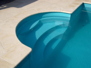 scalinata piscina